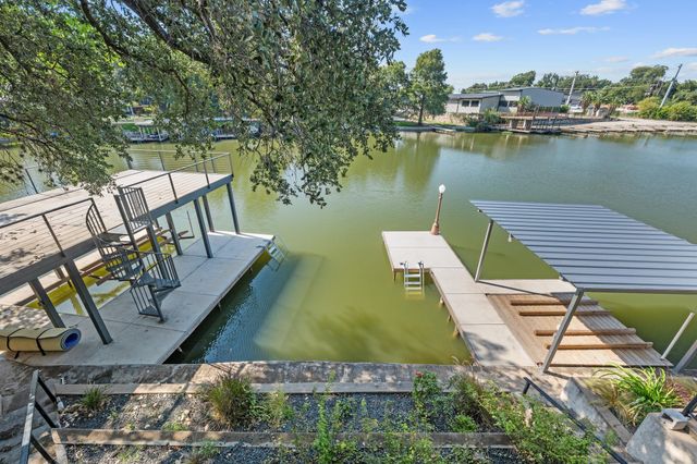 1517 County Road 132a RD, Kingsland, TX 78639