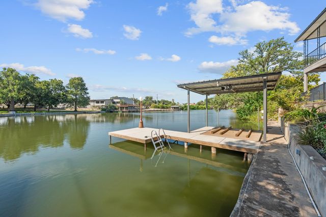 1517 County Road 132a RD, Kingsland, TX 78639