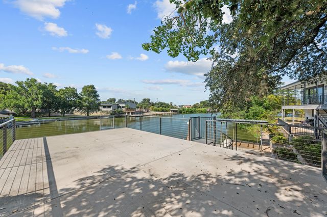 1517 County Road 132a RD, Kingsland, TX 78639