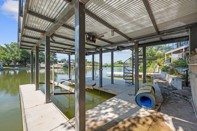 1517 County Road 132a RD, Kingsland, TX 78639