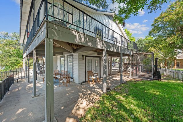 1517 County Road 132a RD, Kingsland, TX 78639
