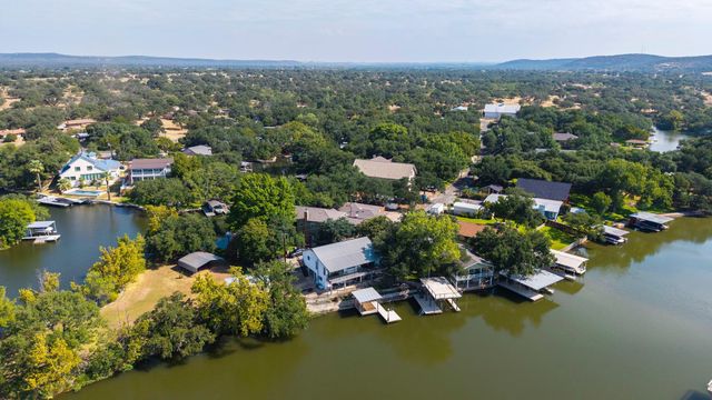 1517 County Road 132a RD, Kingsland, TX 78639