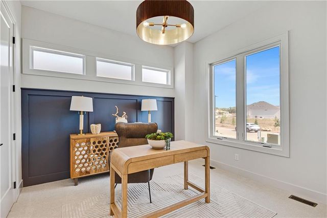 22093 W 94th Terrace, Lenexa, KS 66220