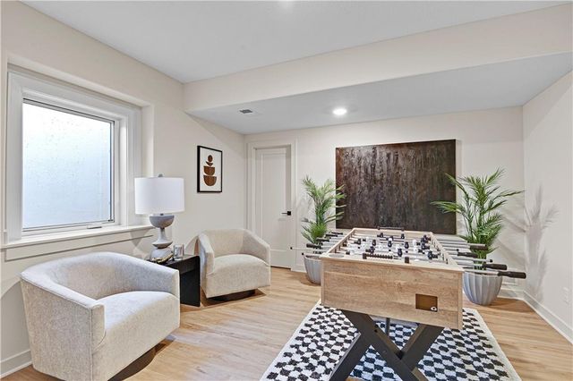 22093 W 94th Terrace, Lenexa, KS 66220