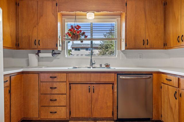 15735 Redondo Dr, Tracy, CA 95304