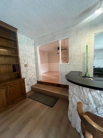 15735 Redondo Dr, Tracy, CA 95304