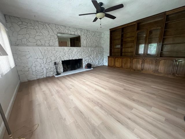 15735 Redondo Dr, Tracy, CA 95304