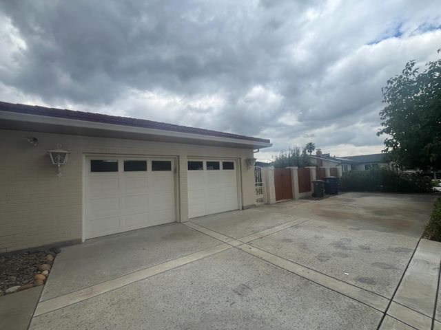 15735 Redondo Dr, Tracy, CA 95304