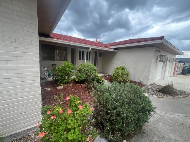 15735 Redondo Dr, Tracy, CA 95304