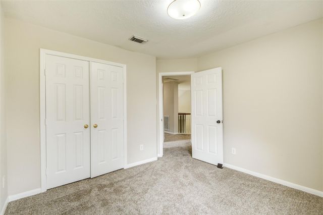 107 Mango Street, Lake Jackson, TX 77566