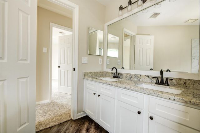 107 Mango Street, Lake Jackson, TX 77566