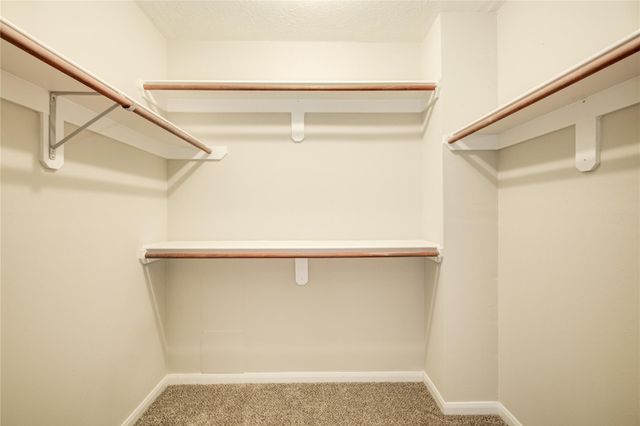 107 Mango Street, Lake Jackson, TX 77566