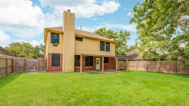 107 Mango Street, Lake Jackson, TX 77566