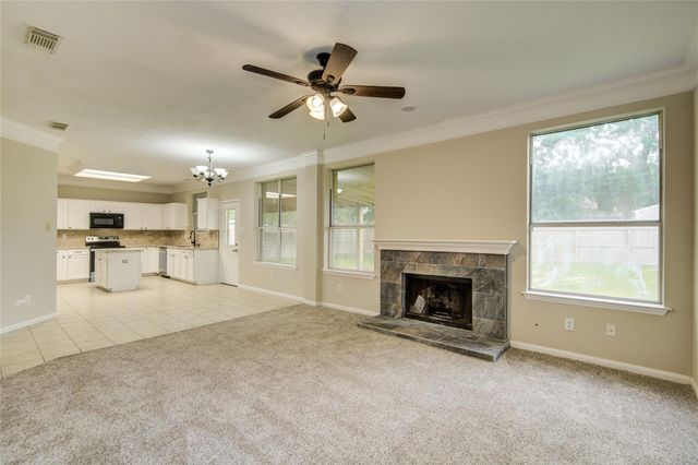 107 Mango Street, Lake Jackson, TX 77566