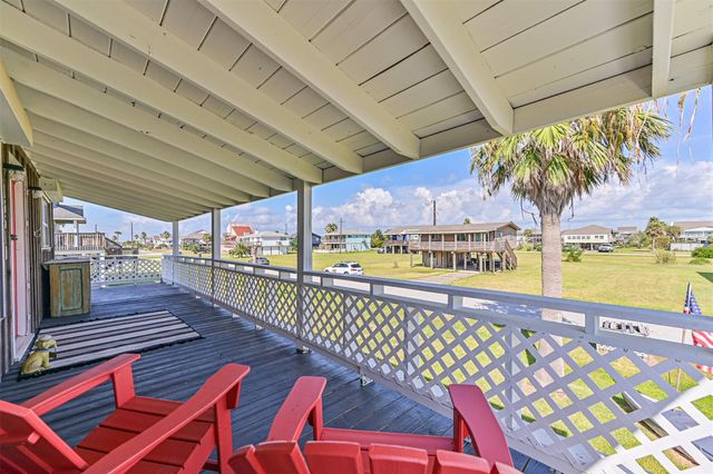 16519 Captain Kidd Road, Jamaica Beach, TX 77554