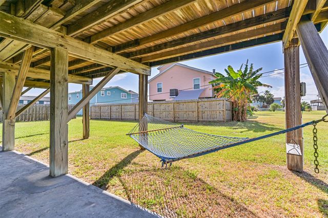 16519 Captain Kidd Road, Jamaica Beach, TX 77554