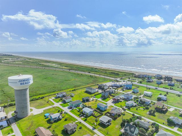 16519 Captain Kidd Road, Jamaica Beach, TX 77554