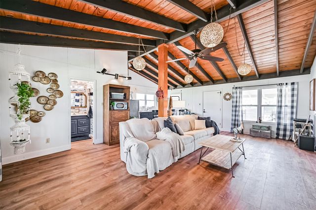 16519 Captain Kidd Road, Jamaica Beach, TX 77554