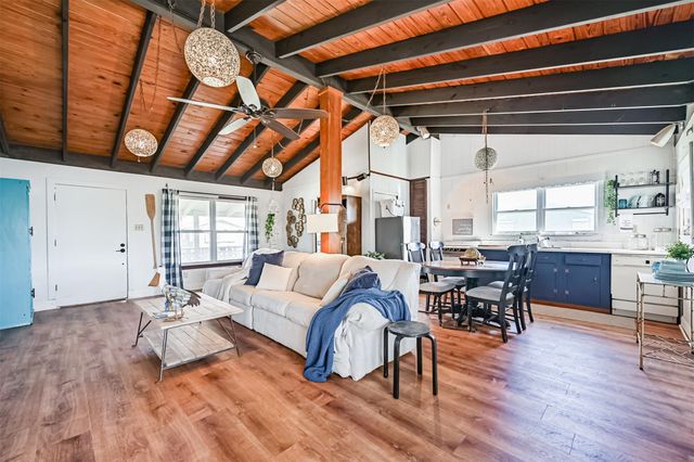 16519 Captain Kidd Road, Jamaica Beach, TX 77554