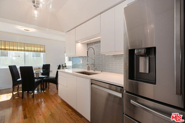 11868 Moorpark Street D, Studio City, CA 91604