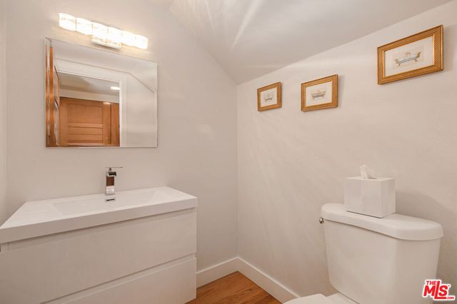 11868 Moorpark Street D, Studio City, CA 91604
