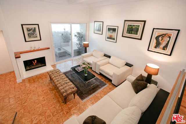 11868 Moorpark Street D, Studio City, CA 91604
