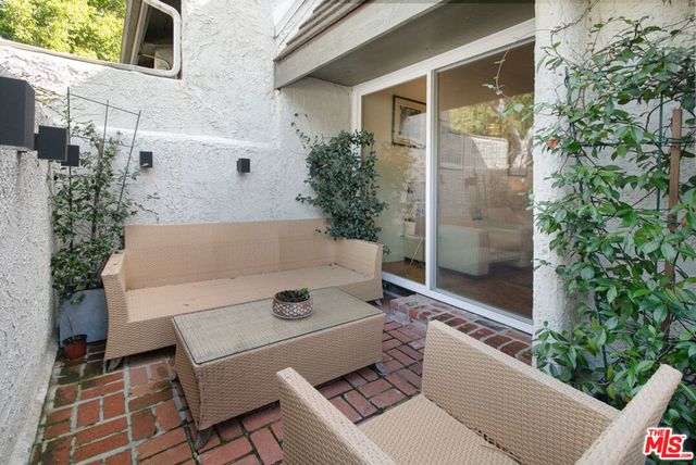 11868 Moorpark Street D, Studio City, CA 91604