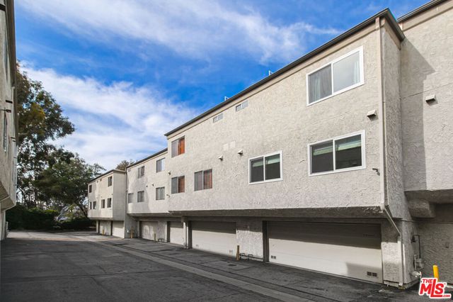 11868 Moorpark Street D, Studio City, CA 91604