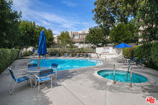 11868 Moorpark Street D, Studio City, CA 91604