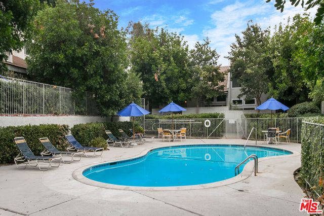 11868 Moorpark Street D, Studio City, CA 91604