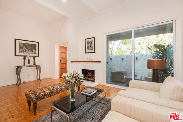 11868 Moorpark Street D, Studio City, CA 91604