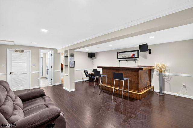813 Victoria Ct 813, Hillsborough Twp., NJ 08844