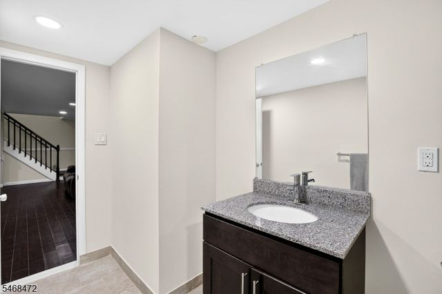 813 Victoria Ct 813, Hillsborough Twp., NJ 08844