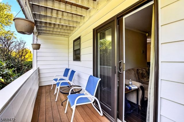 813 Victoria Ct 813, Hillsborough Twp., NJ 08844