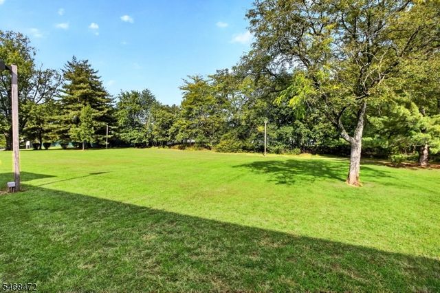 813 Victoria Ct 813, Hillsborough Twp., NJ 08844