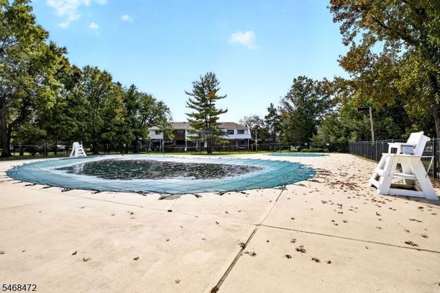813 Victoria Ct 813, Hillsborough Twp., NJ 08844
