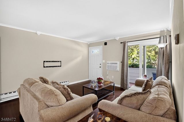 813 Victoria Ct 813, Hillsborough Twp., NJ 08844