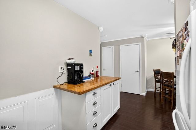 813 Victoria Ct 813, Hillsborough Twp., NJ 08844