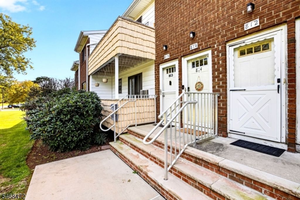 813 Victoria Ct 813, Hillsborough Twp., NJ 08844 — photo 2