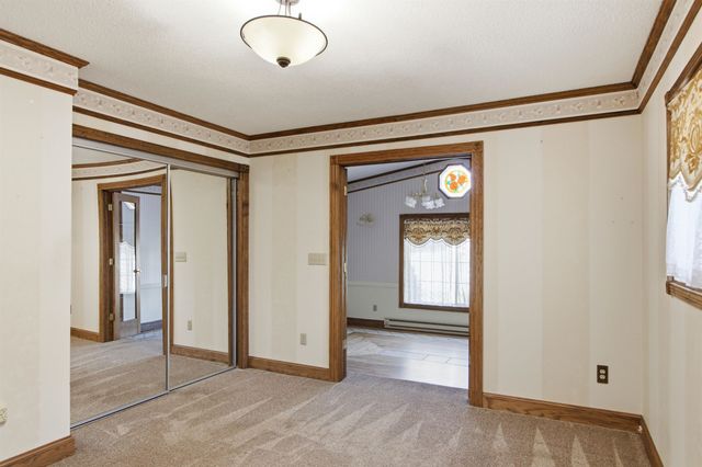 12 Glacial Ct, Minot, ND 58703