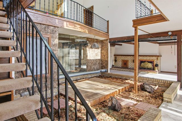 12 Glacial Ct, Minot, ND 58703