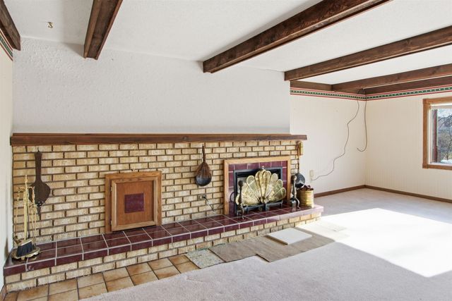 12 Glacial Ct, Minot, ND 58703