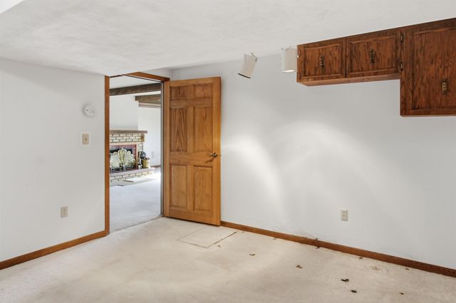 12 Glacial Ct, Minot, ND 58703