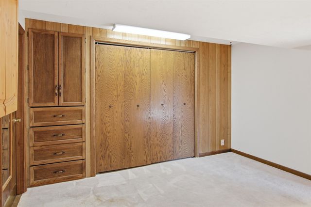 12 Glacial Ct, Minot, ND 58703