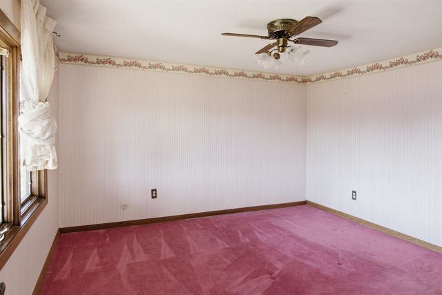 12 Glacial Ct, Minot, ND 58703