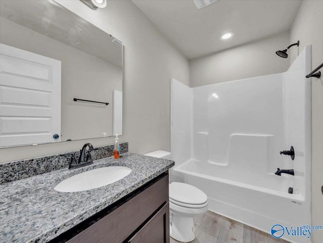 1674 Opp Reynolds Road, Toney, AL 35773