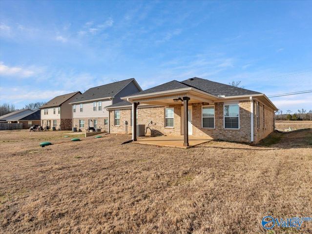 1674 Opp Reynolds Road, Toney, AL 35773