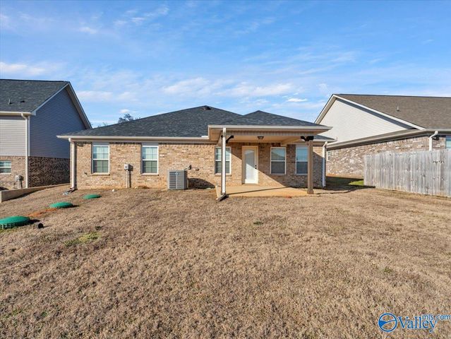 1674 Opp Reynolds Road, Toney, AL 35773