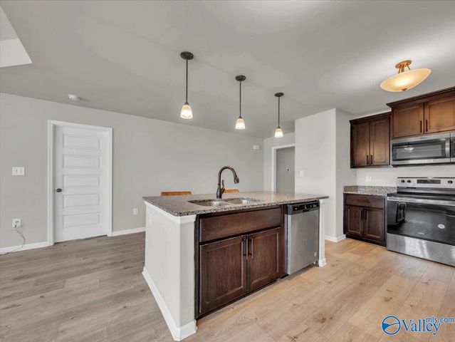 1674 Opp Reynolds Road, Toney, AL 35773