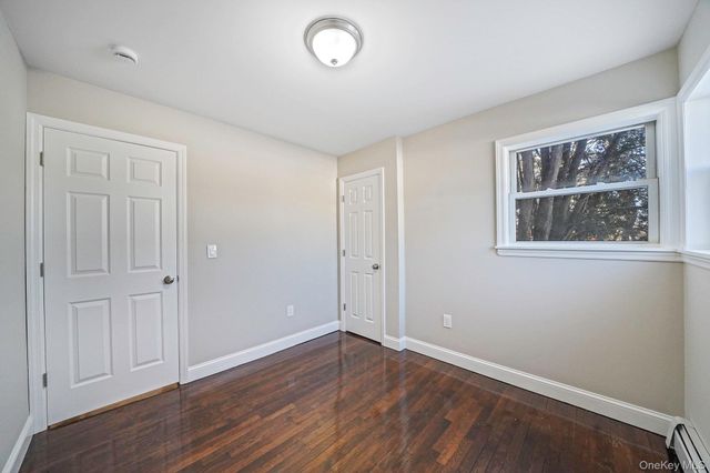 182 W 17th Street, Deer Park, NY 11729